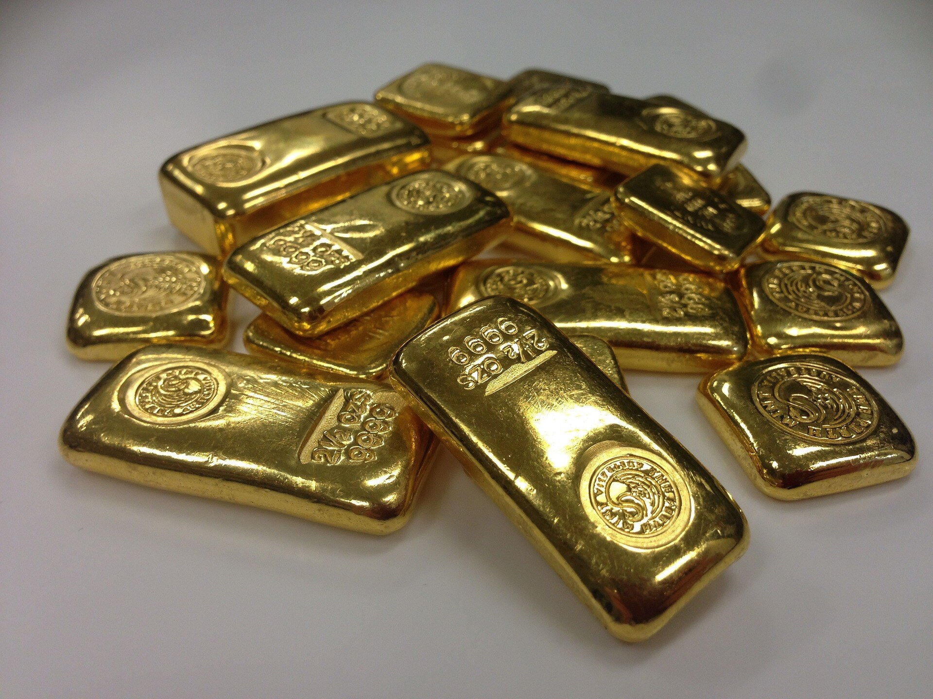 Golden Surge: Navigating the Unprecedented Rise in Gold as 2023 Unfolds